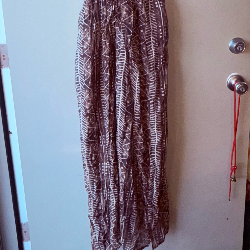 Elan Geometric Brown and White Vneck A-line wrap maxi dress - Picture 2 of 10